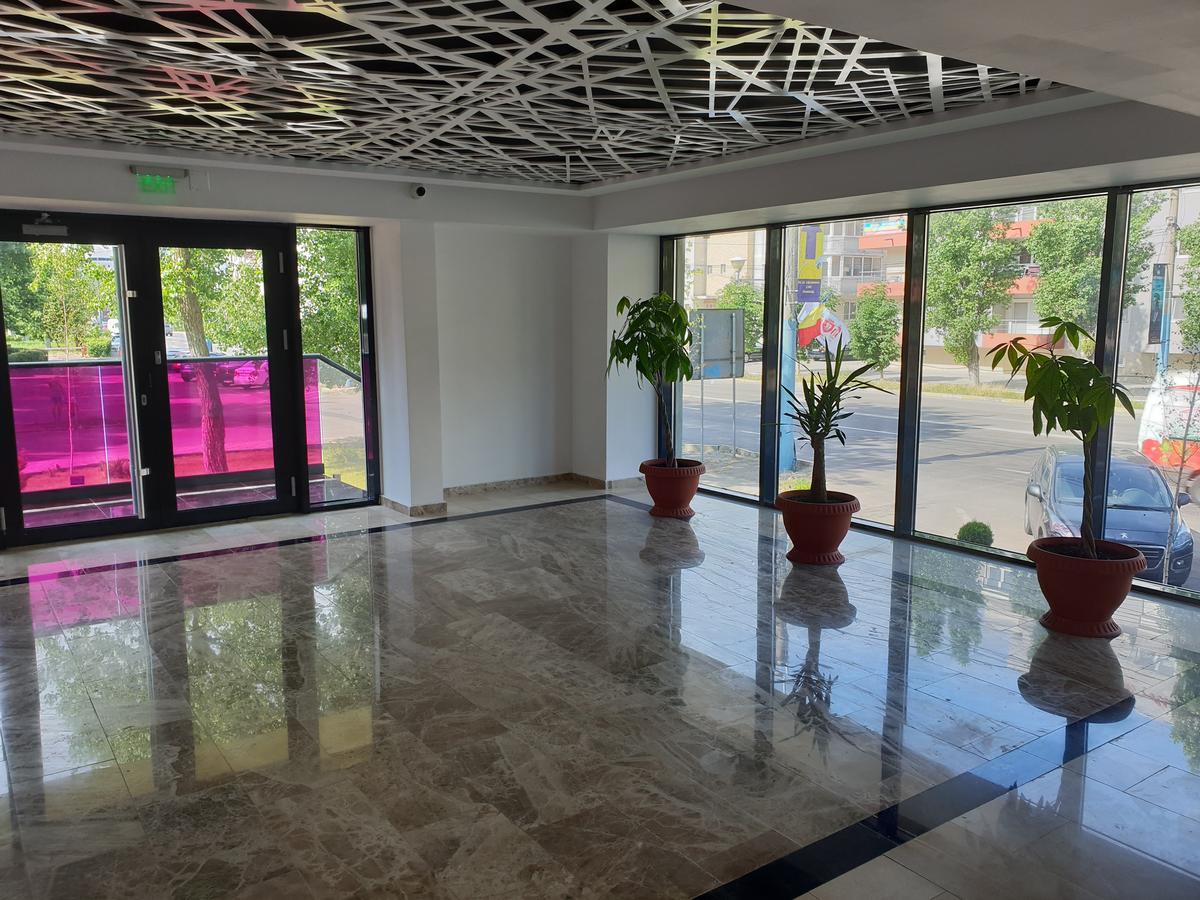 Marble Luxury Mamaia