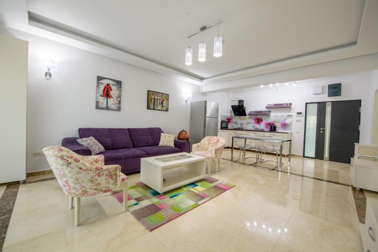 Marble Luxury Mamaia